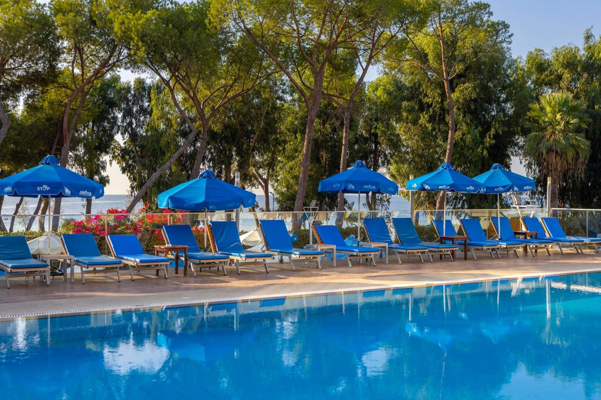Park Beach Hotel Limassol Luaran gambar