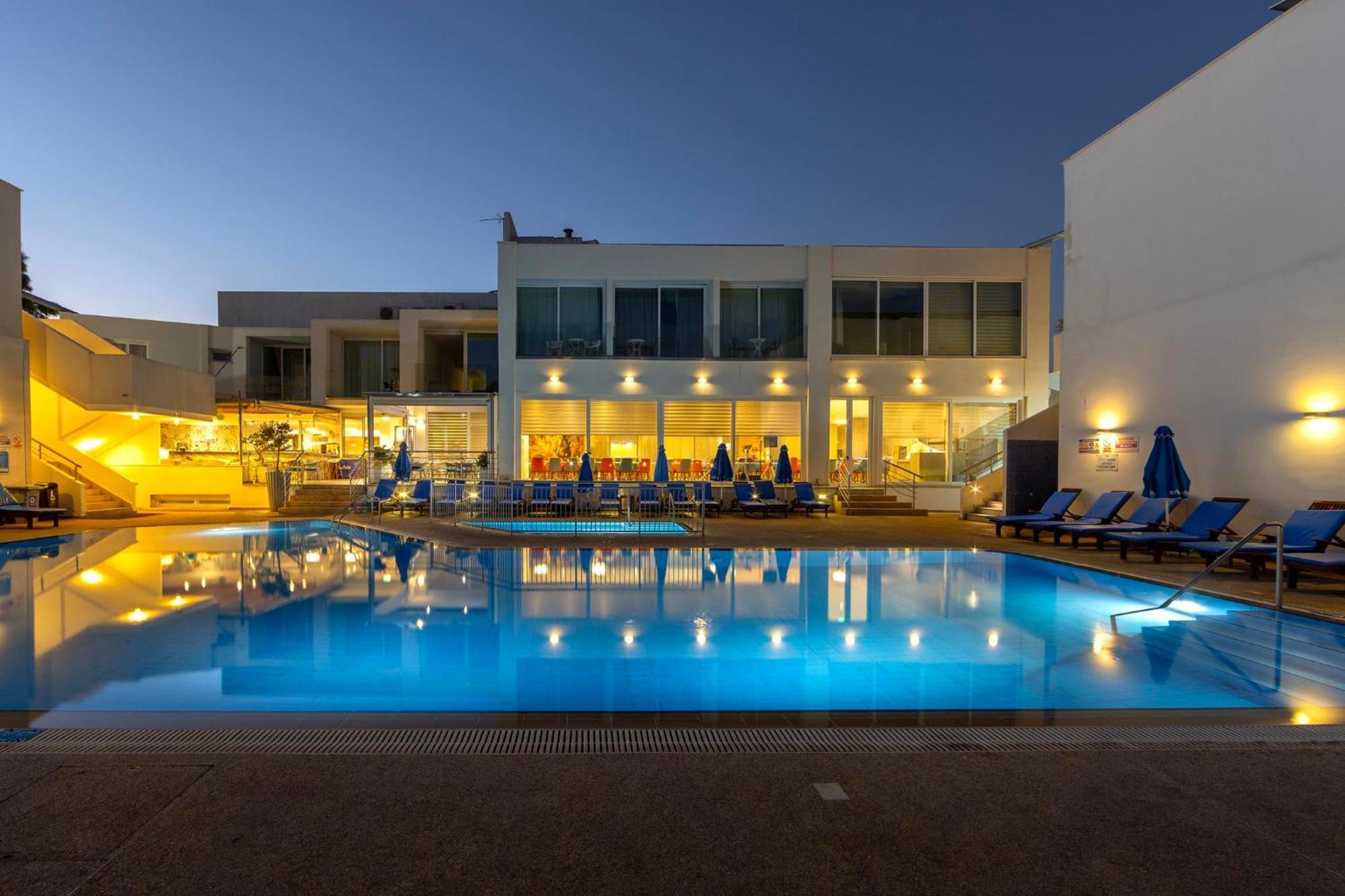 Park Beach Hotel Limassol Luaran gambar