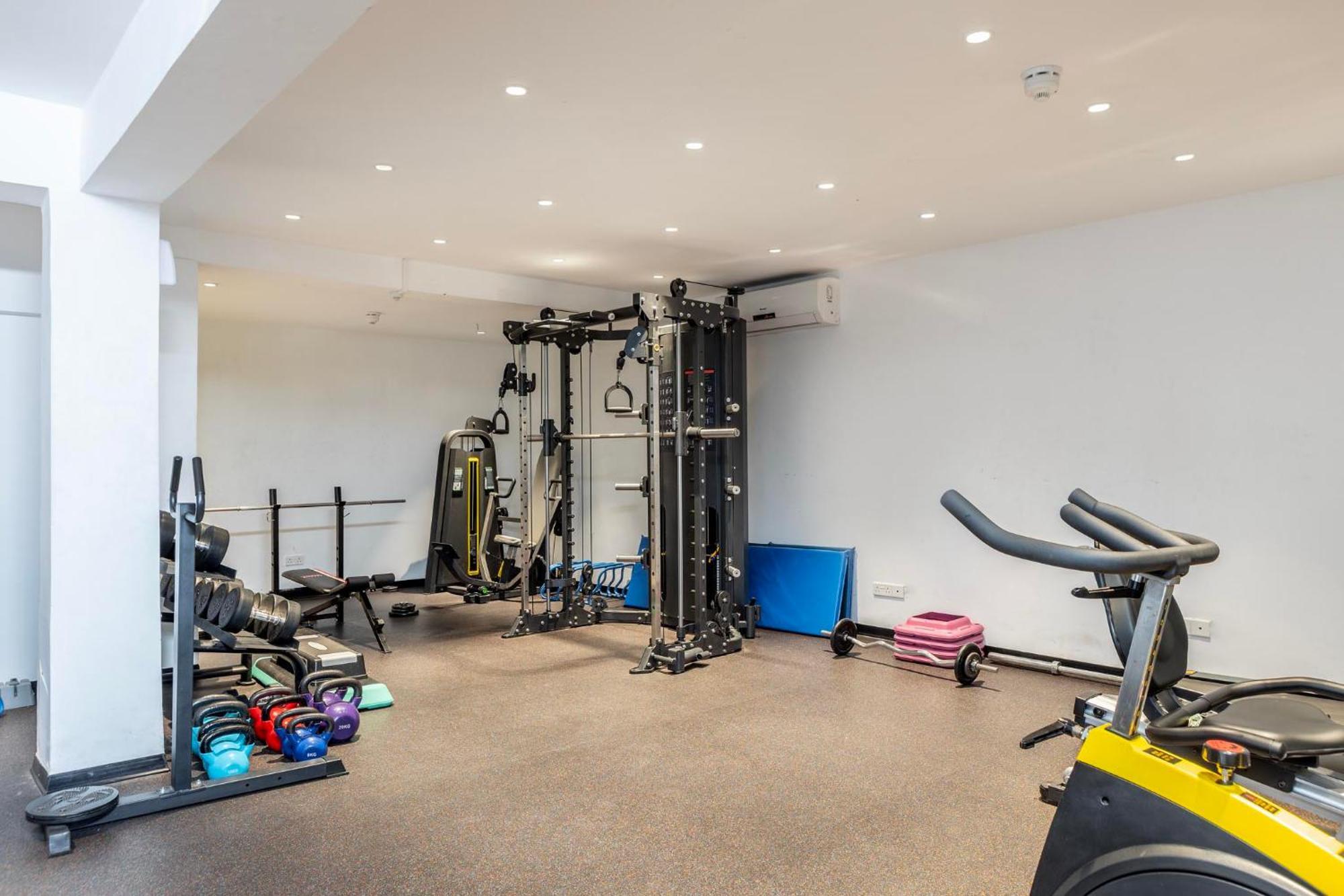 Park Beach Hotel Limassol Luaran gambar