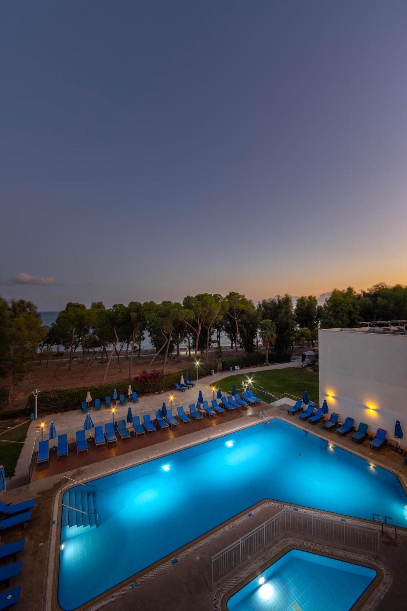 Park Beach Hotel Limassol Luaran gambar